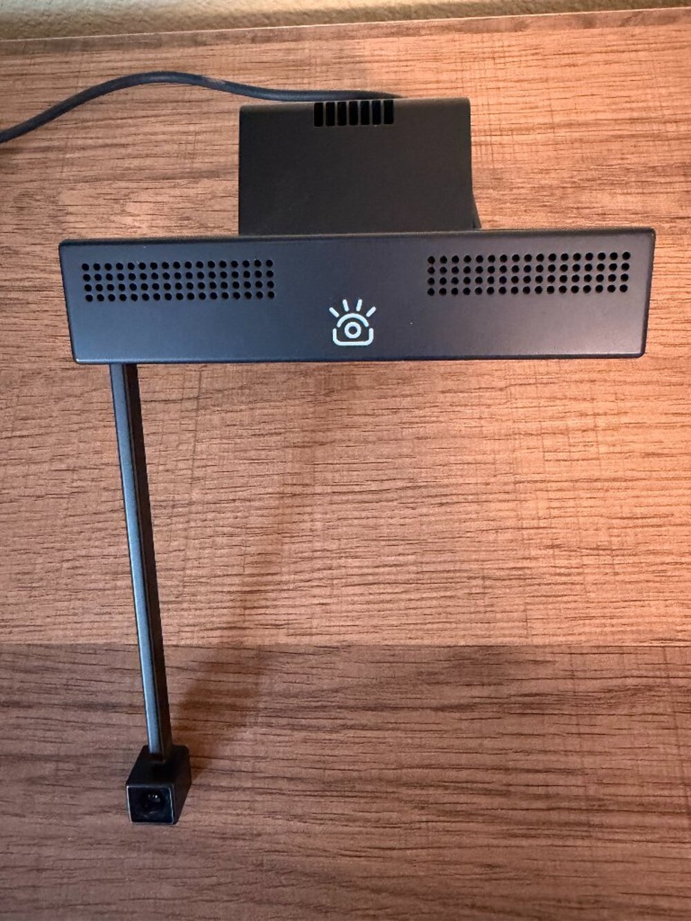 iContact Pro: Eye Level Alignment Webcam